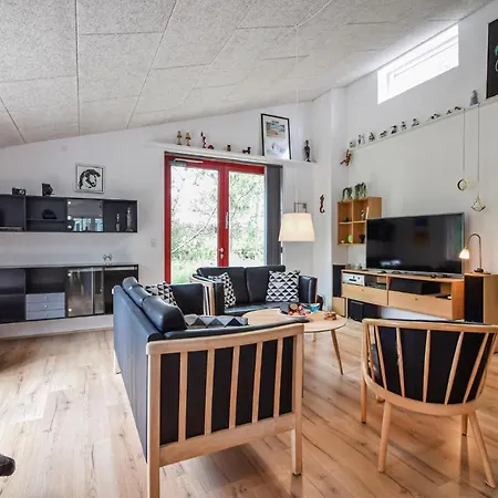 펜션 3 Bedroom Beautiful In