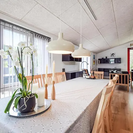 3 Bedroom Beautiful In 펜션