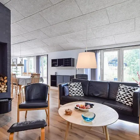 Casa de Férias 3 Bedroom Beautiful In Fårvang